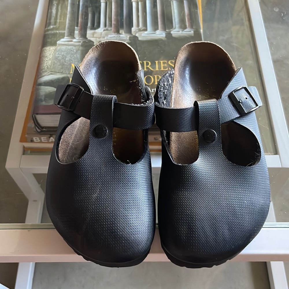 Papillio woman’s clog’s